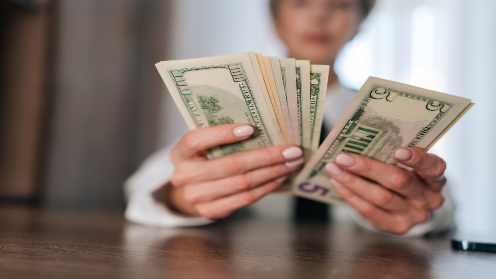 الدولار يواصل الصعود قرب اعلى مستوى في شهرين قبيل بيانات اقتصادية مرتقبة