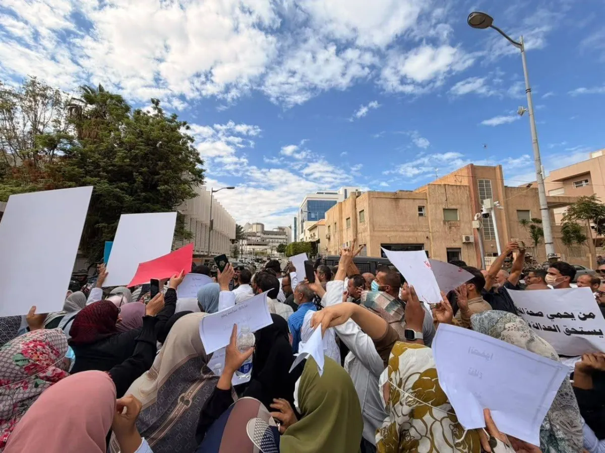 احتجاجات القطاع الطبي والمعلمين تحاصر حكومة الوحدة في ليبيا