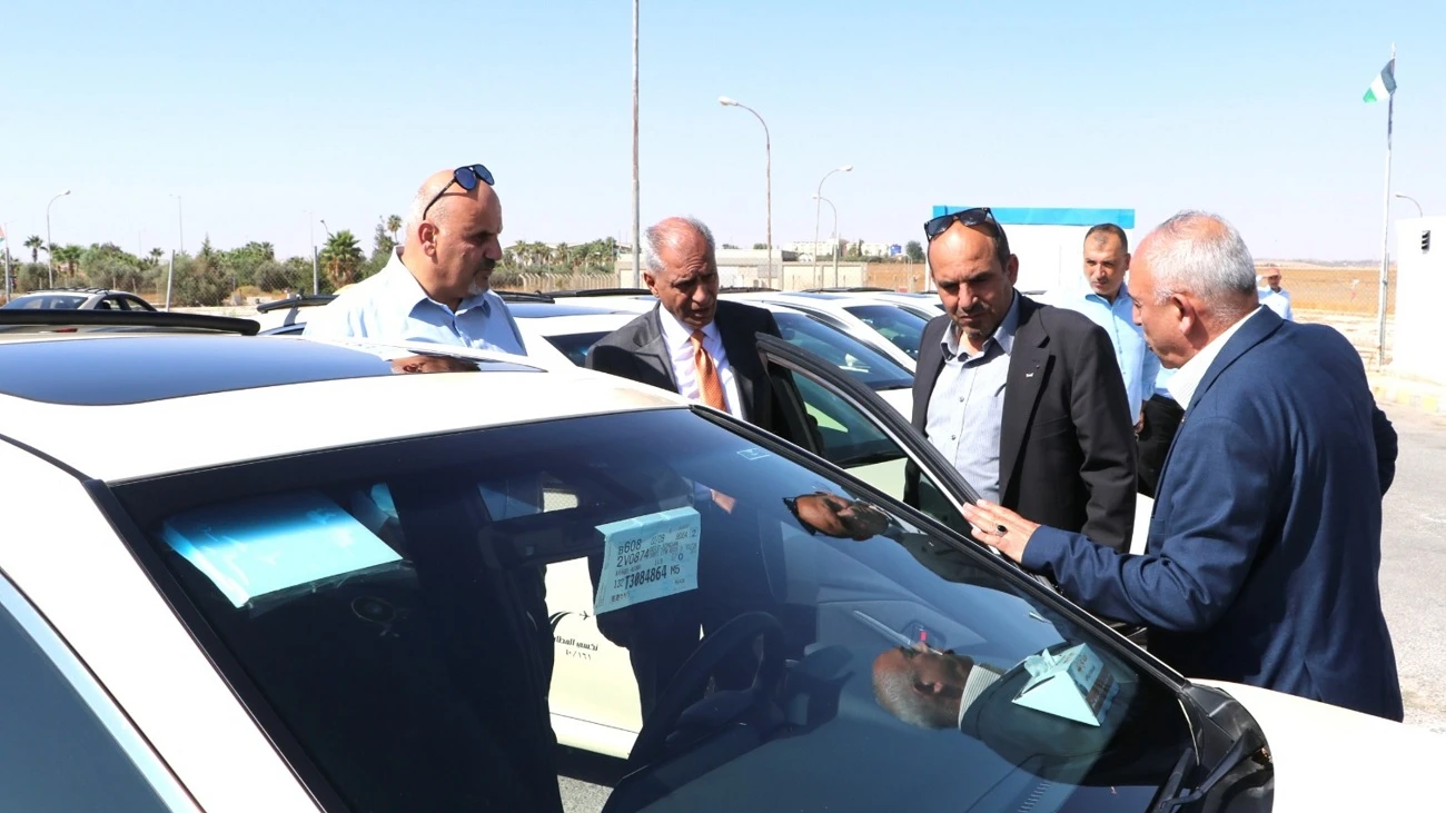 تحديث اسطول تكسي المطار بمركبات جديدة لتعزيز خدمات النقل