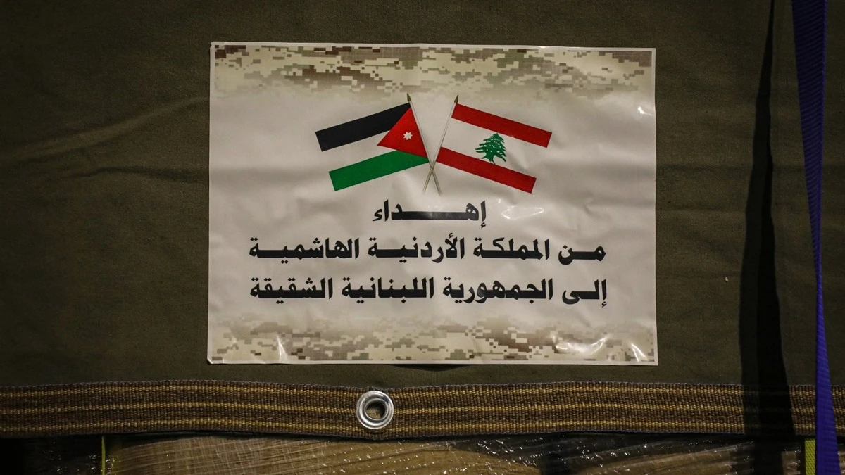 الاردن يرسل قافلة مساعدات غذائية جديدة الى لبنان