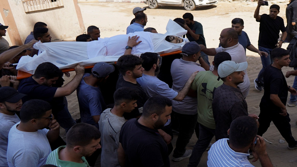 ارتقاء 6 شهداء في قصف اسرائيلي استهدف مركبة بمدينة غزة