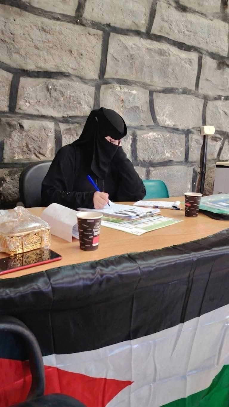 حنان المساعيد ناشطة في ام القطين