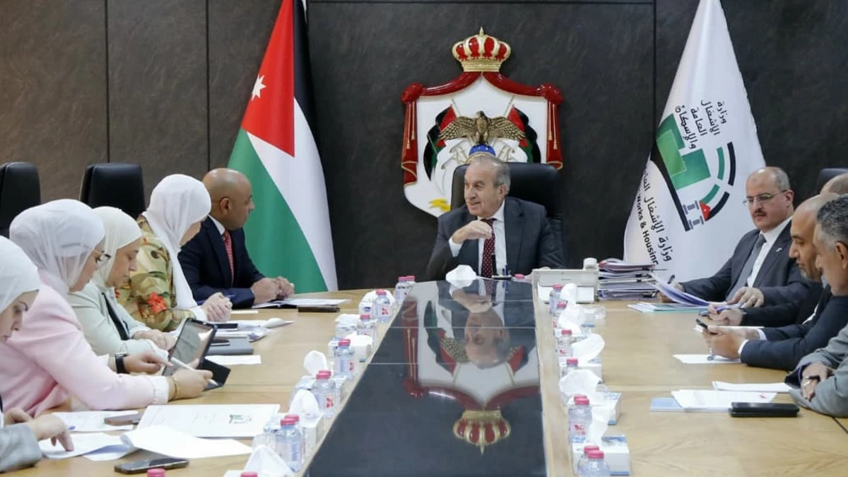وزير الاشغال يوجه بتسريع مشاريع رؤية التحديث الاقتصادي والالتزام بالجداول الزمنية