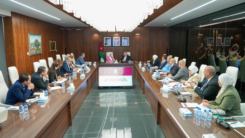 خطة وطنية لتمكين النساء من الوصول الى وسائل نقل عام آمنة
