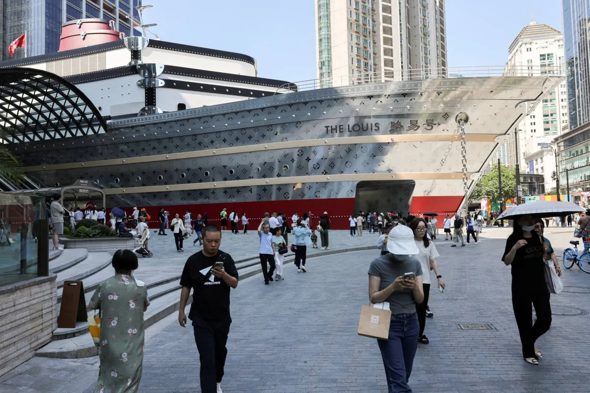 ازمة جديدة تضرب قطاع السلع الفاخرة عالميا بسبب ضرائب الصين