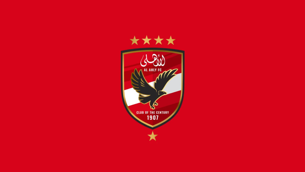 الاهلي يهزم الزمالك وينفرد بصدارة الدوري المصري