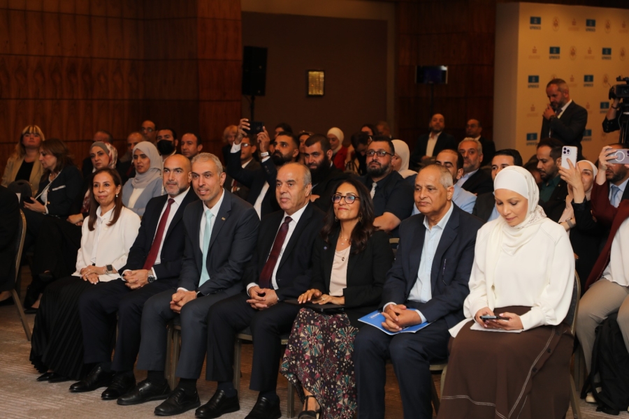 الوزير محافظة : هذا المحور الحديث عن المعلم