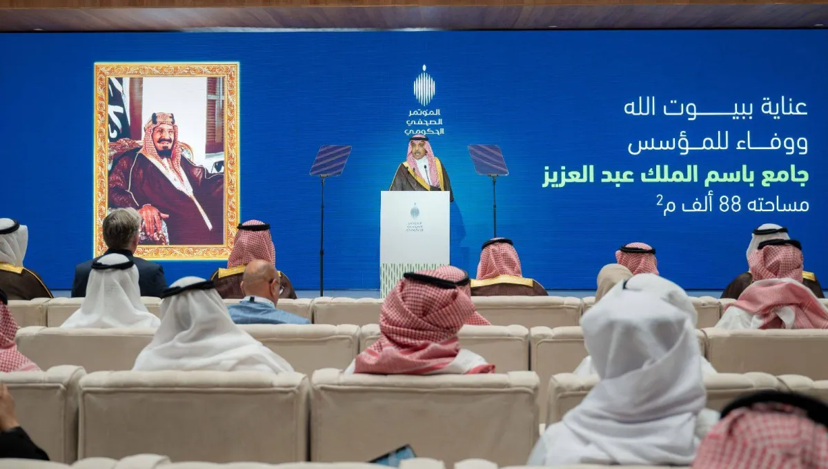 وزير الاعلام السعودي يؤكد استقرار الاوضاع في المملكة ويكشف عن مشاريع تنموية كبرى
