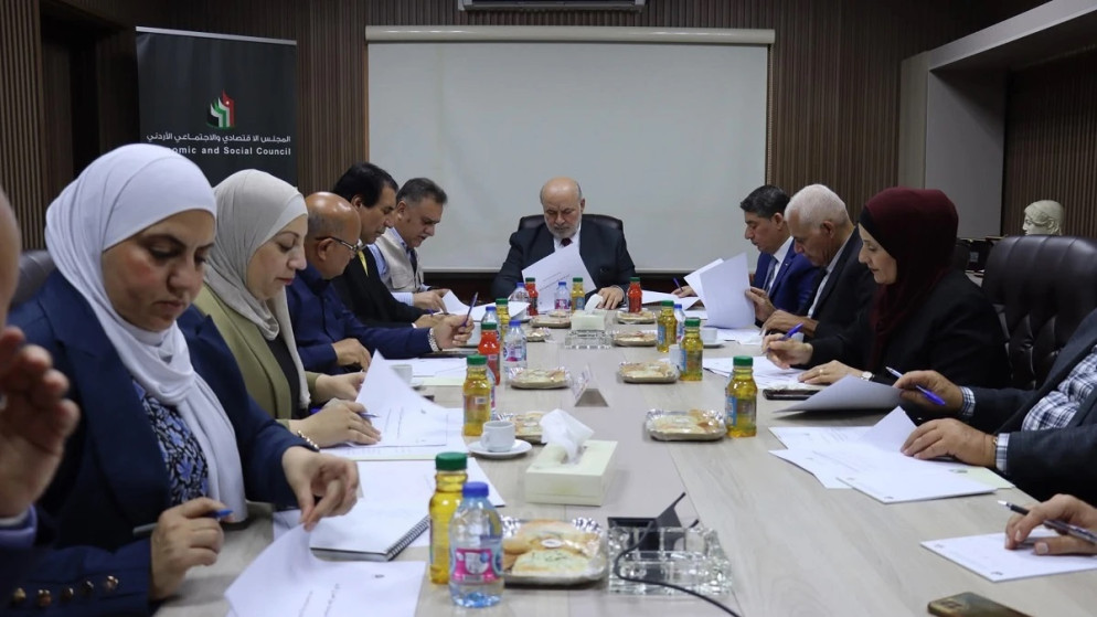 المجلس الاقتصادي والاجتماعي يضع دراسة اسباب البطالة على راس اولوياته