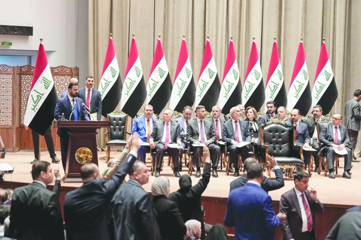 العراق يستكمل حكومة علي الزيدي باستحداث وزارات وتعيين نواب جدد