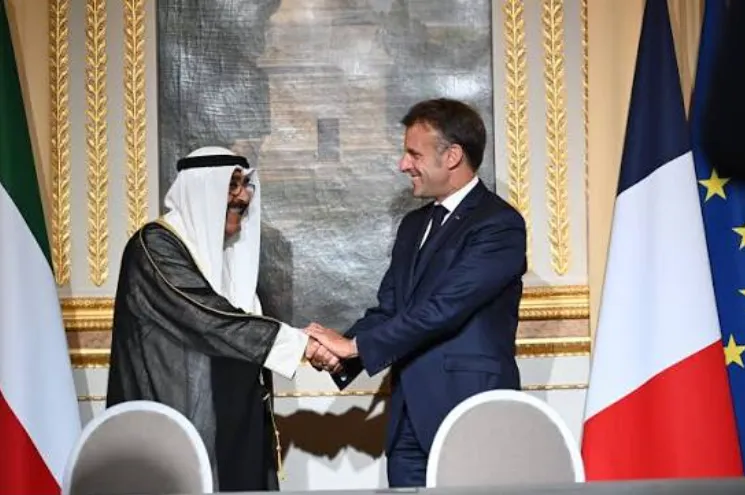 ماكرون يبدا جولة خليجية لتعزيز التعاون الدفاعي وضمان امدادات الطاقة