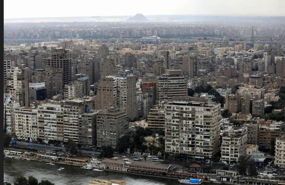 السيسي يحذر من مخططات تستهدف مصر ومحاولات لاحداث انقسام داخلي