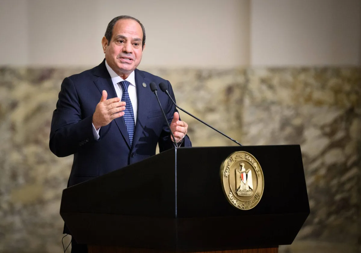 السيسي يطلب تفويضا برلمانيا للتدخل لحماية السعودية