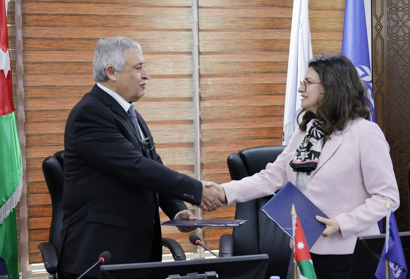 الاردن ومنظمة العمل الدولية يوقعان اتفاقية لتعزيز ظروف العمل في قطاع الالبسة