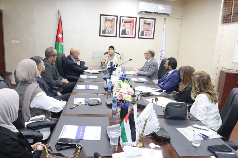 عبيدات: خطة استراتيجية لتعزيز استقطاب الأدوية المبتكرة