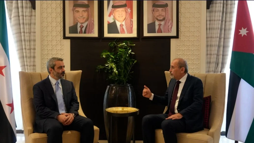 ايمن الصفدي يجري مباحثات موسعة مع وزير الخارجية السوري في العقبة