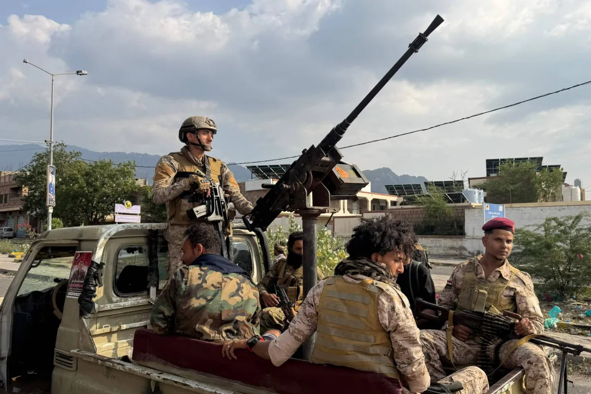 القوات الحكومية تحبط هجمات الحوثيين في تعز وتوجه انذارا بشان التحشيد