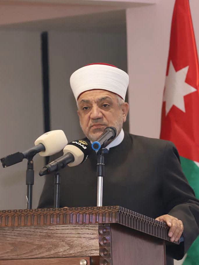 الوزير الخلايلة يستنكر ويؤكد التحريم