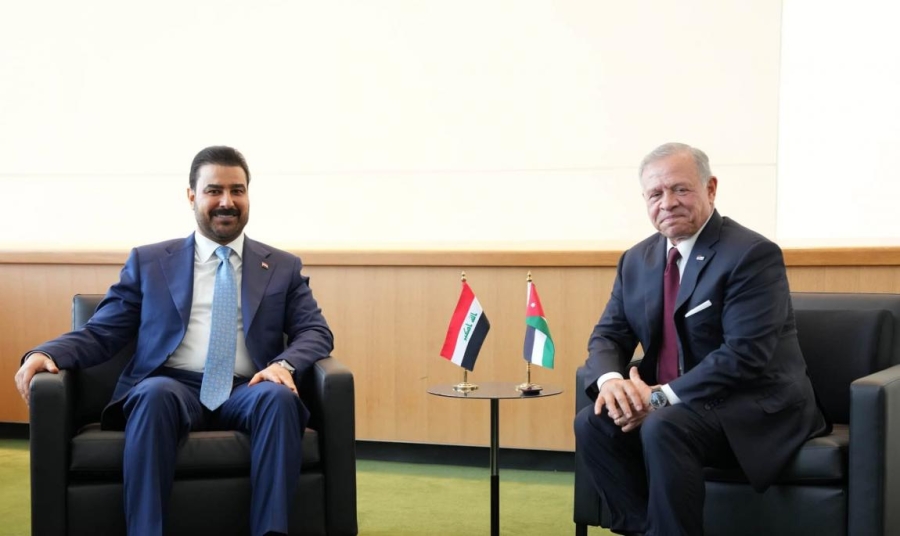 الملك يستقبل رئيس الوزراء العراقي 