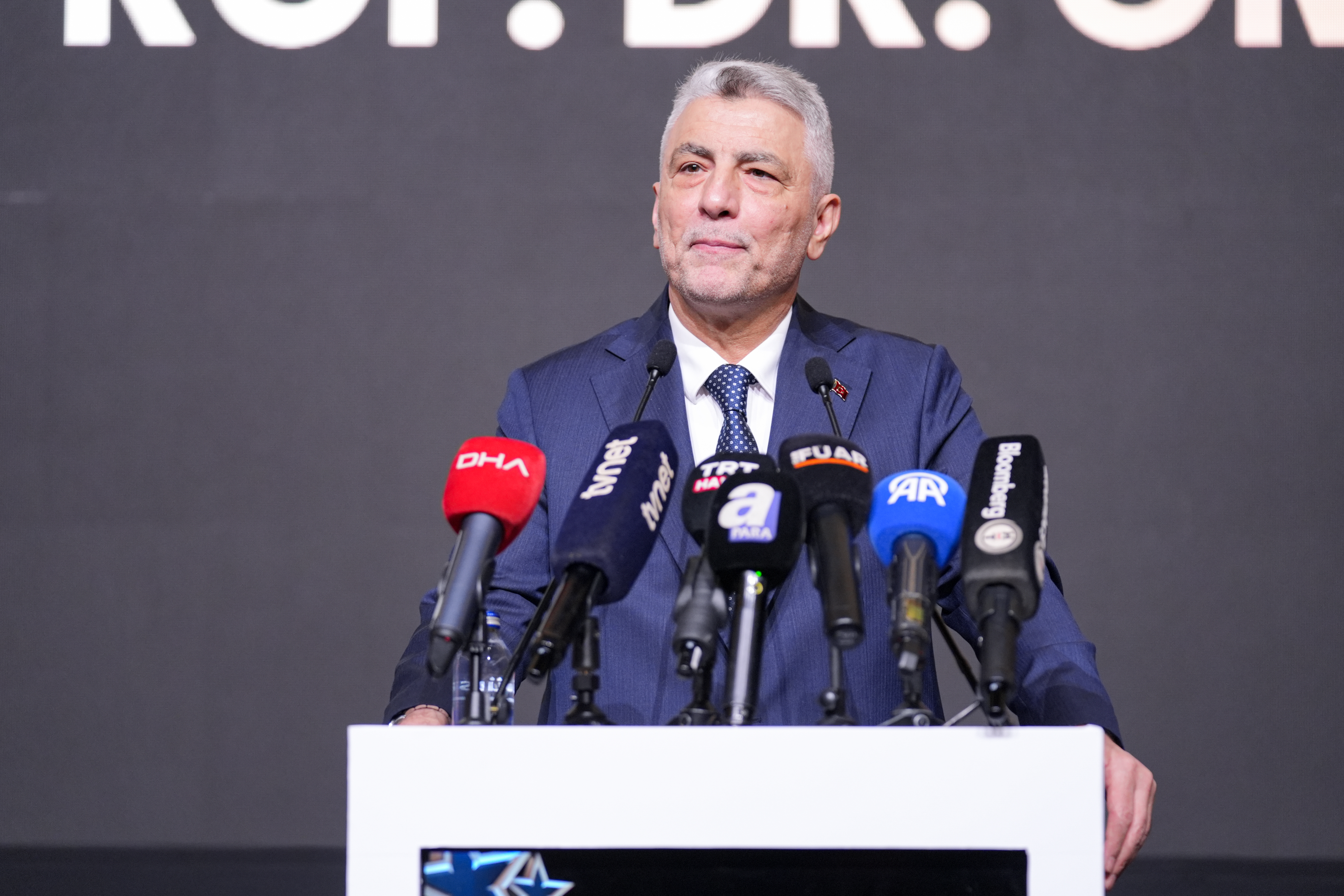 وزير التجارة يؤكد قوة صناعة الصلب التركية رغم التحديات والحواجز التجارية
