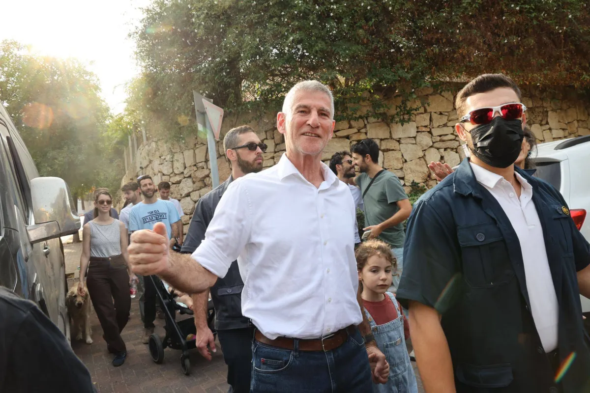 زعيم اليسار الاسرائيلي يائير غولان يدعو للتحالف مع الاحزاب العربية لاسقاط نتنياهو